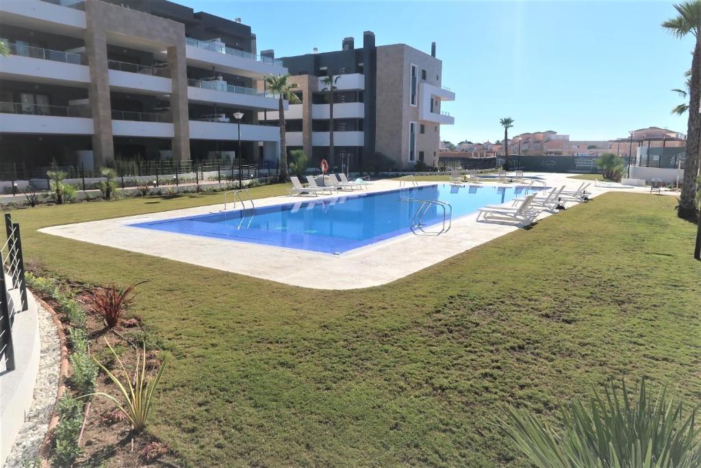The swimming pool at or close to Flamenca Village Penthouse