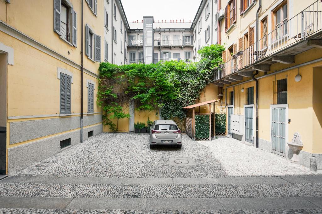 Stylish Milanese Studio - Cirillo, Milan – Updated 2023 Prices