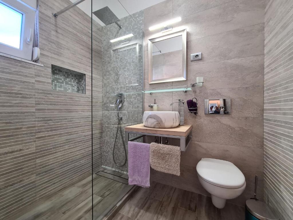 Łazienka w obiekcie House Plavi 2130