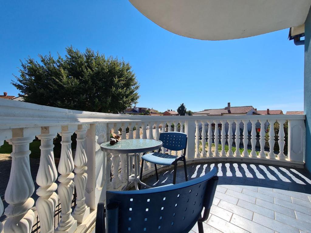 Balkon lub taras w obiekcie House Plavi 2130