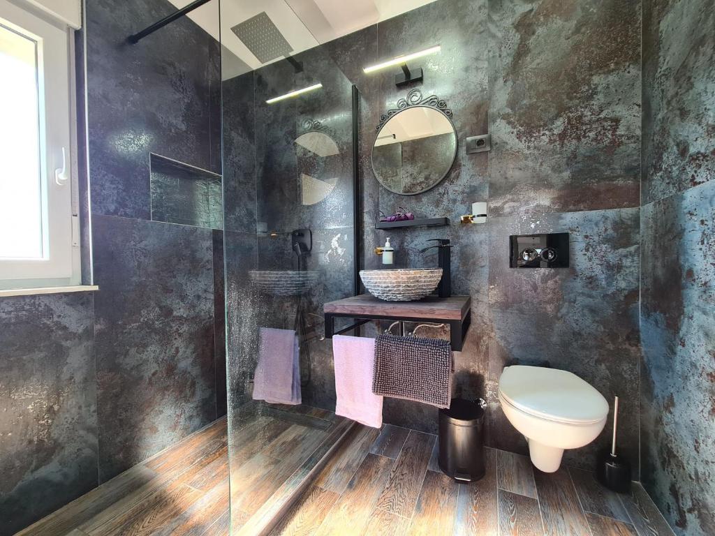 Łazienka w obiekcie House Plavi 2130