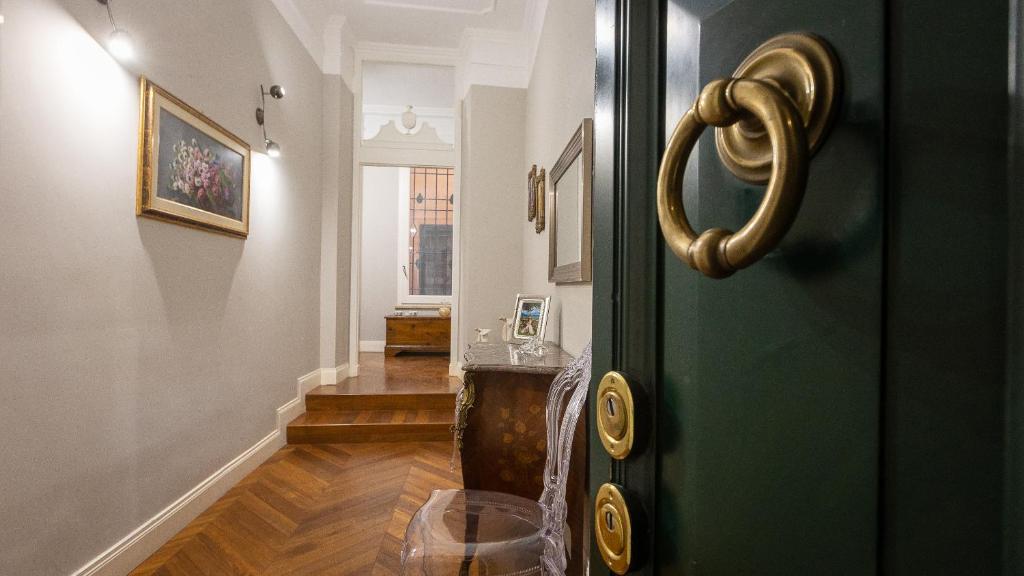 Zdjęcie z galerii obiektu Gregoriana Luxury Rental in Rome w Rzymie