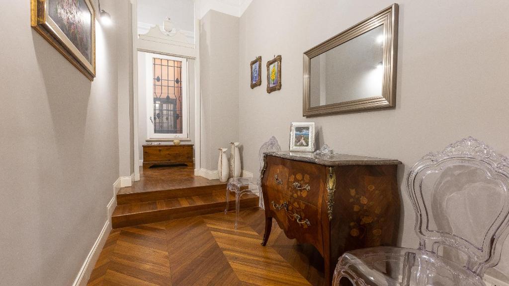 Zdjęcie z galerii obiektu Gregoriana Luxury Rental in Rome w Rzymie