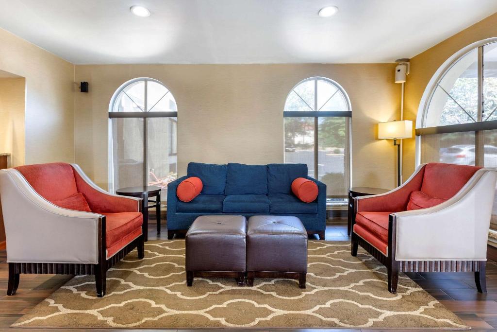 Posezení v ubytování Comfort Inn Edison - New Brunswick