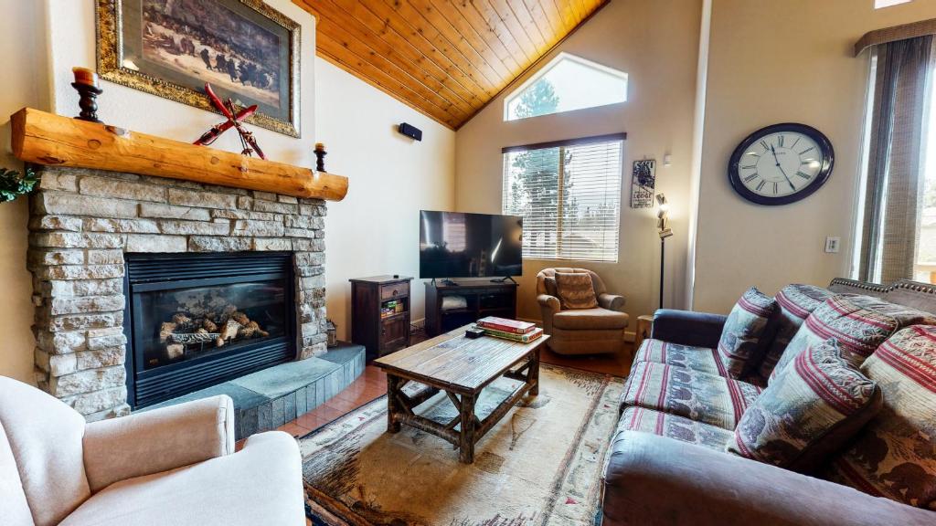 Mammoth Gateway Village 7 condo, Mammoth Lakes (updated prices 2024)