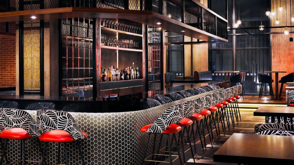 Holiday Inn Dubai Al-Maktoum Airport by IHG - Resim 35