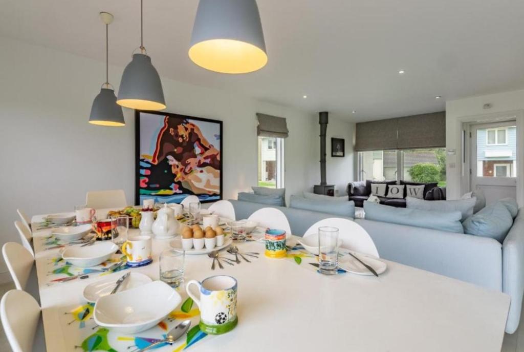 West Bay Cottages Yarmouth Isle of Wight - 