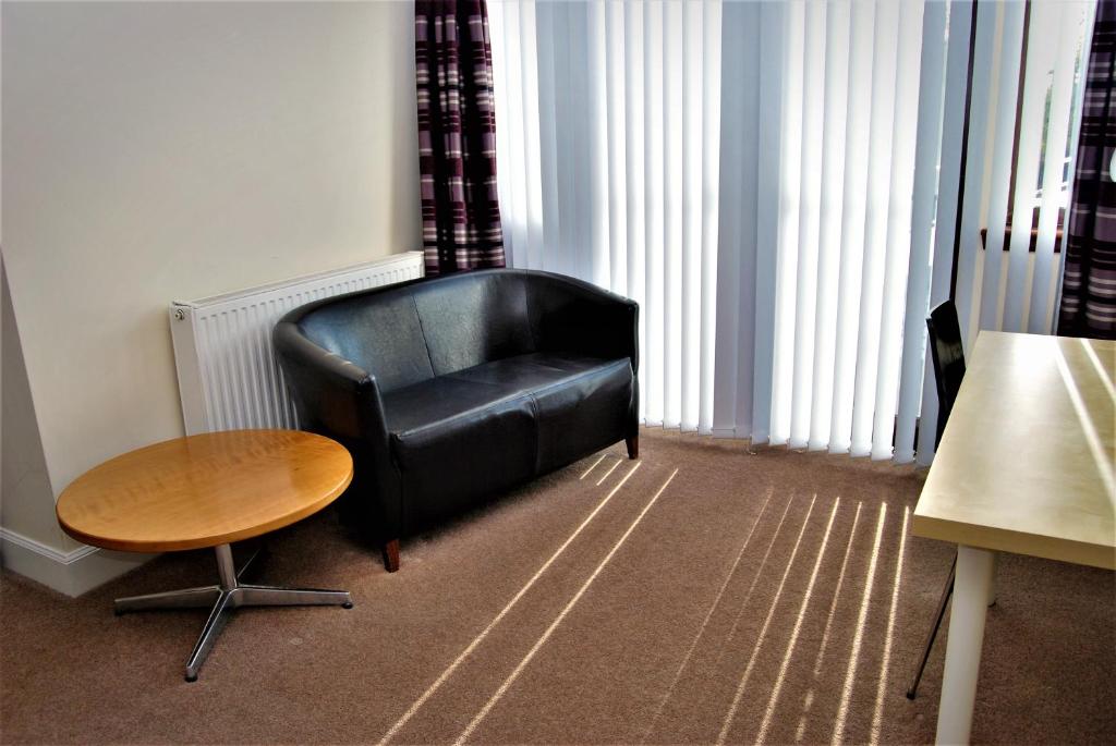The Old Schoolhouse Hotel - 