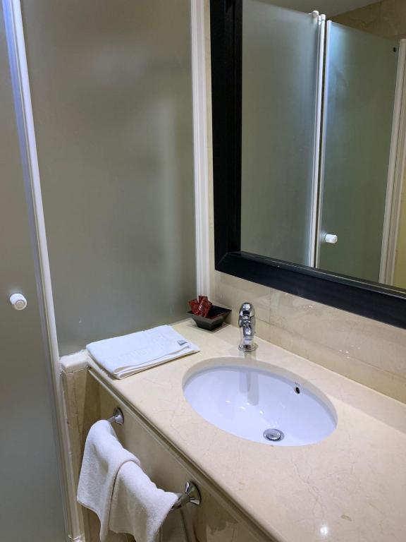 Hotel San Francisco มาร์เบยา สเปน - Booking.com