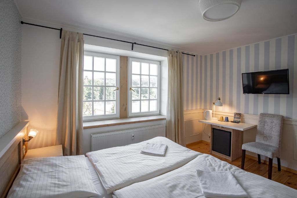Penzion statek Bernard - Deluxe Double Room With Shower