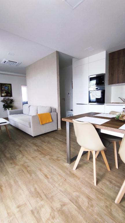 TV a/nebo společenská místnost v ubytování Apartmány Na Vyhlídce