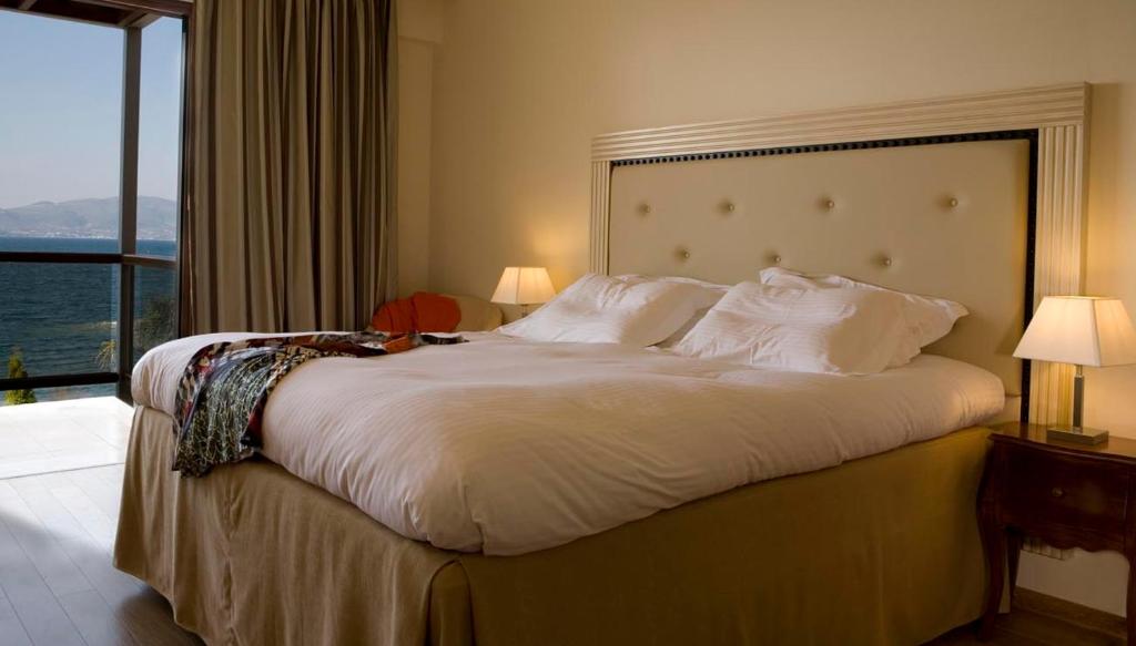 Posteľ alebo postele v izbe v ubytovaní Valis Resort Hotel