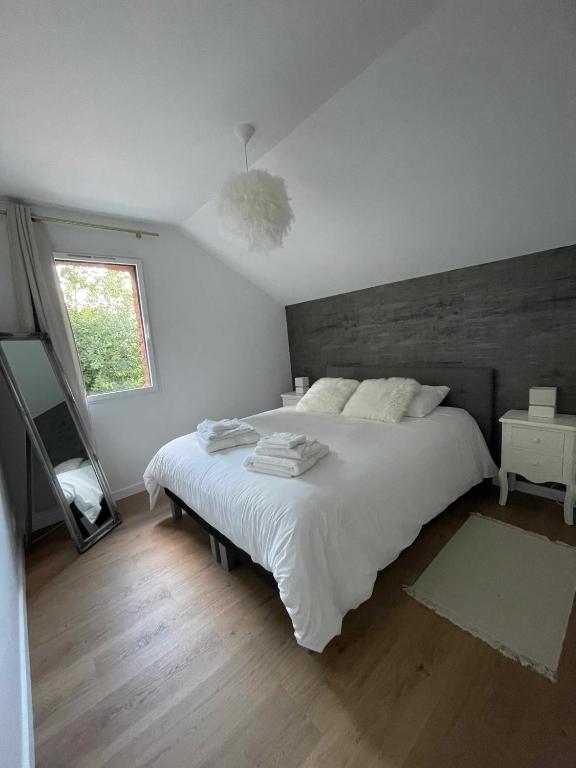 Le Chateau de Toile - Gite du châtaignier - Housity