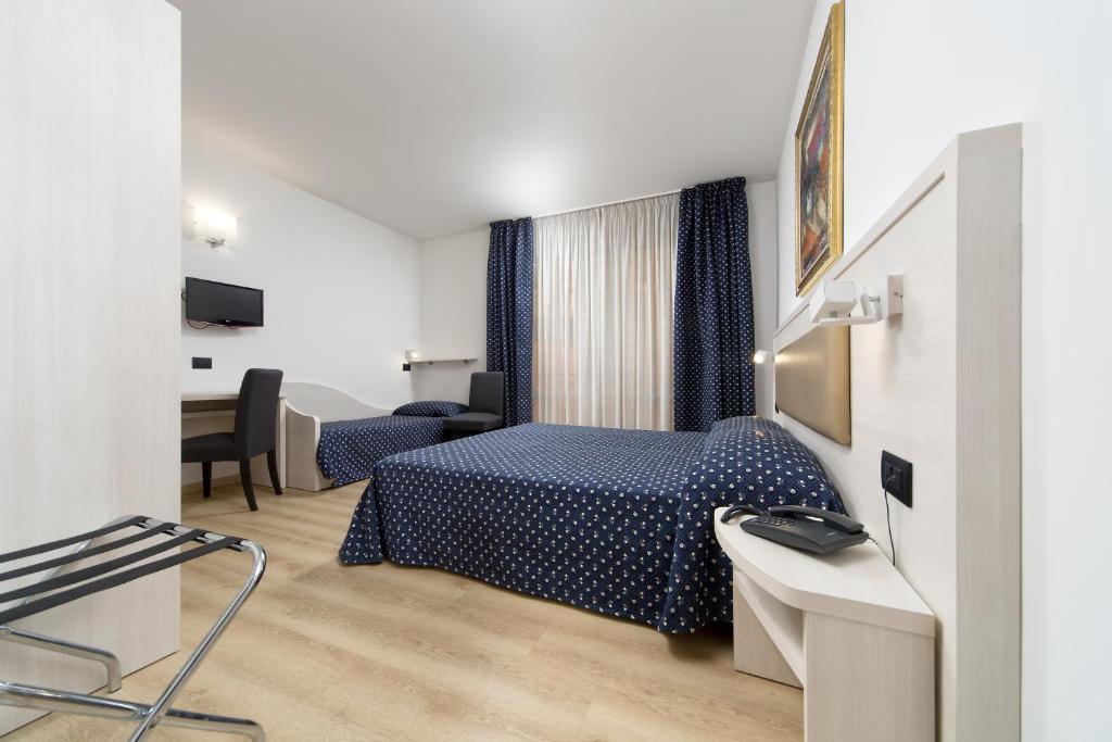 Hotel Giotto - Triple Room
