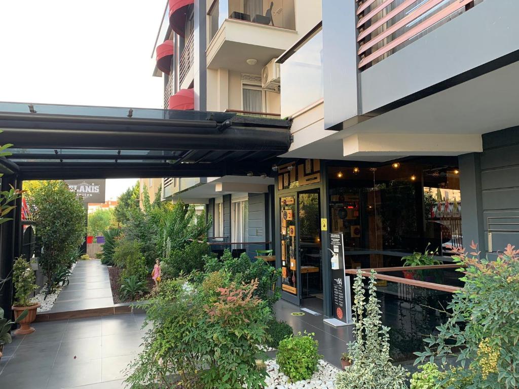 Budova, kde se aparthotel nachází