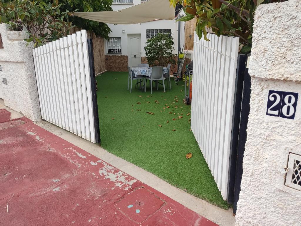 Casita en la Playa planta baja de adosado - 两居室房屋