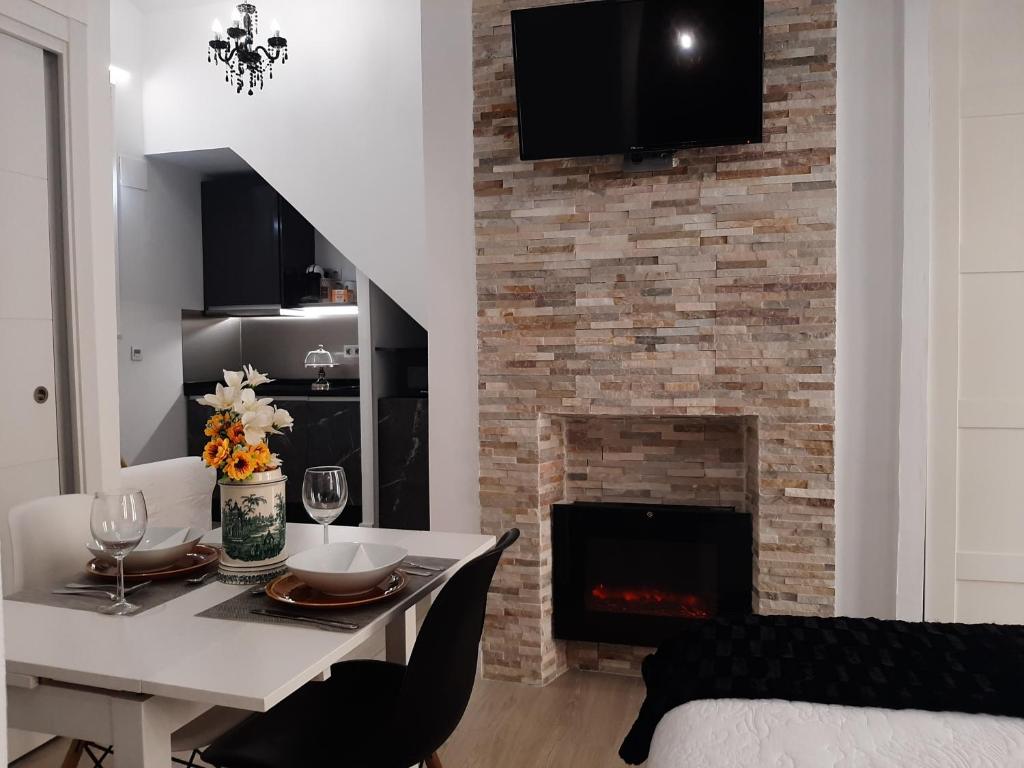 LA SUITE DEL CONDE LUXURY SUITES - 10