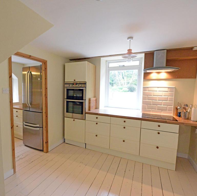 Rounceval House - Deluxe Double Room With Bath