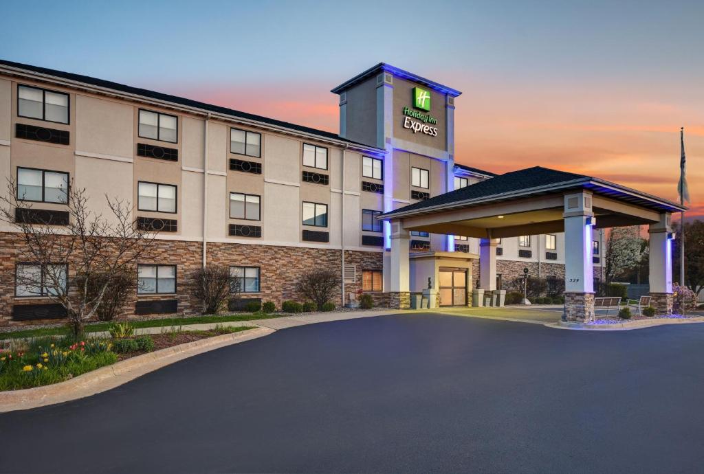 Imagen de la galería de Holiday Inn Express Marshall, an IHG Hotel, en Marshall