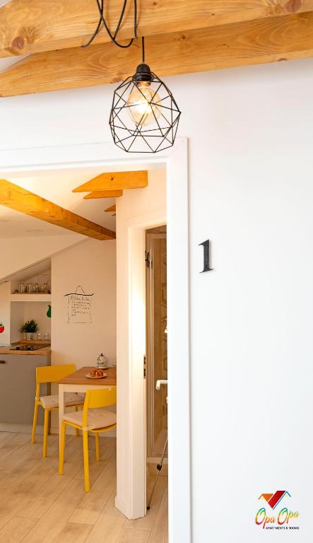 Kuchyň nebo kuchyňský kout v ubytování Apartments Opa Opa