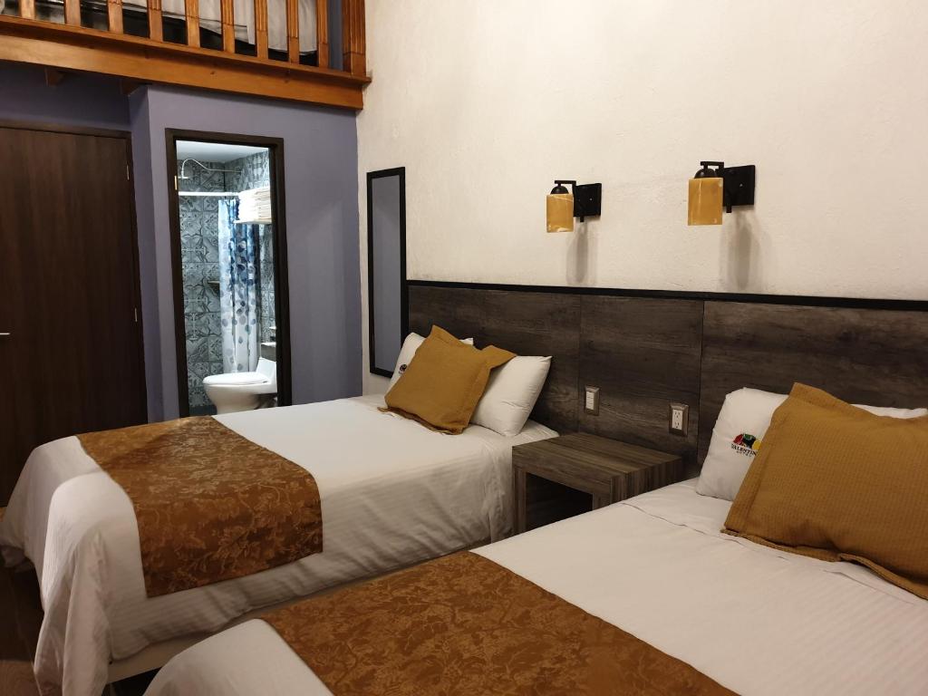 Hotel Don Carlos - Family Room