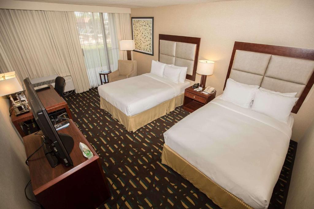 Wyndham Chicago O'Hare photo