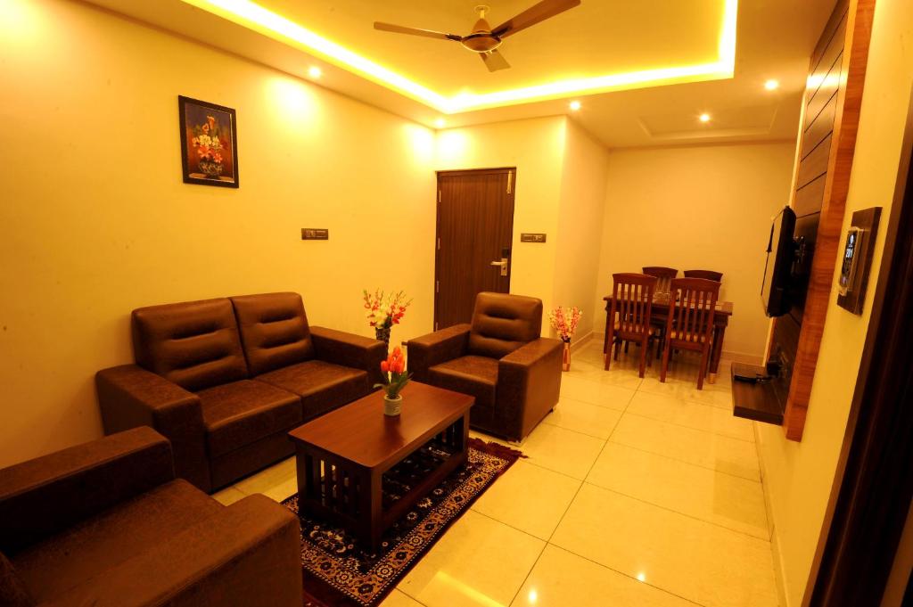 Posezení v ubytování MC Suites Mysuru
