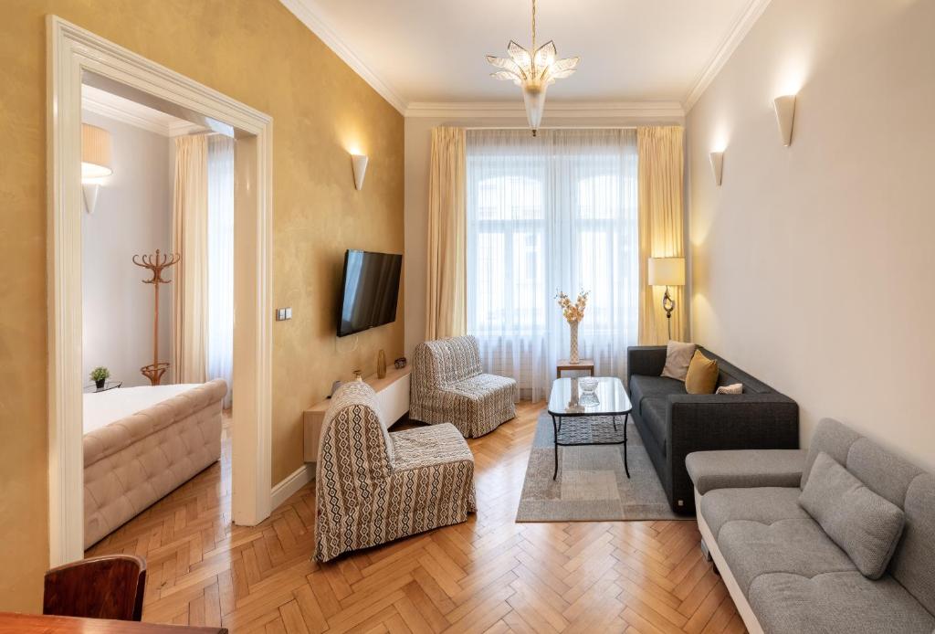 Część wypoczynkowa w obiekcie Mordecai 12 Apartments by Adrez