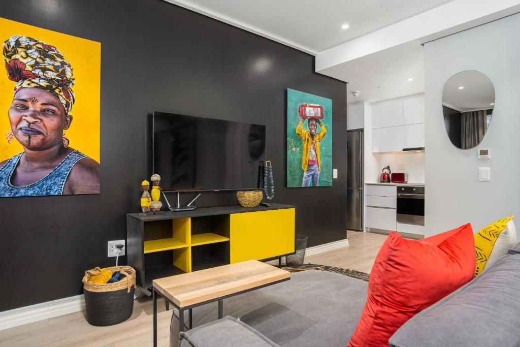 16 on Bree Luxury Apartments - King Studio