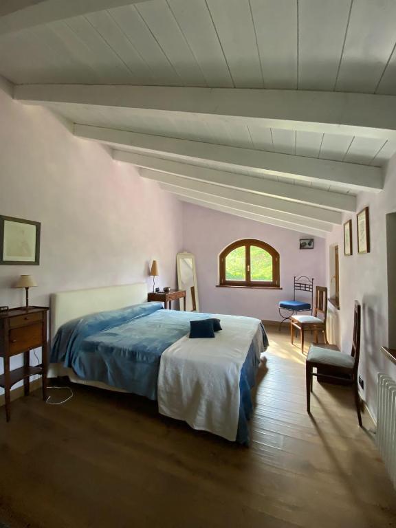 Casa intera tra le colline e le vigne del Dolcetto - Four-Bedroom House