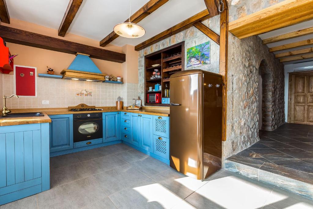 Kuchyň nebo kuchyňský kout v ubytování Lucija House - Lika Senj county