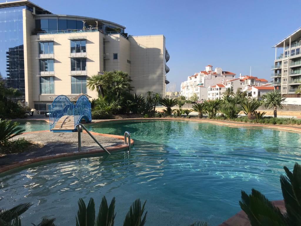 Swimming pools Apartment in Ocean Village 2 bed 2 bath Rock view