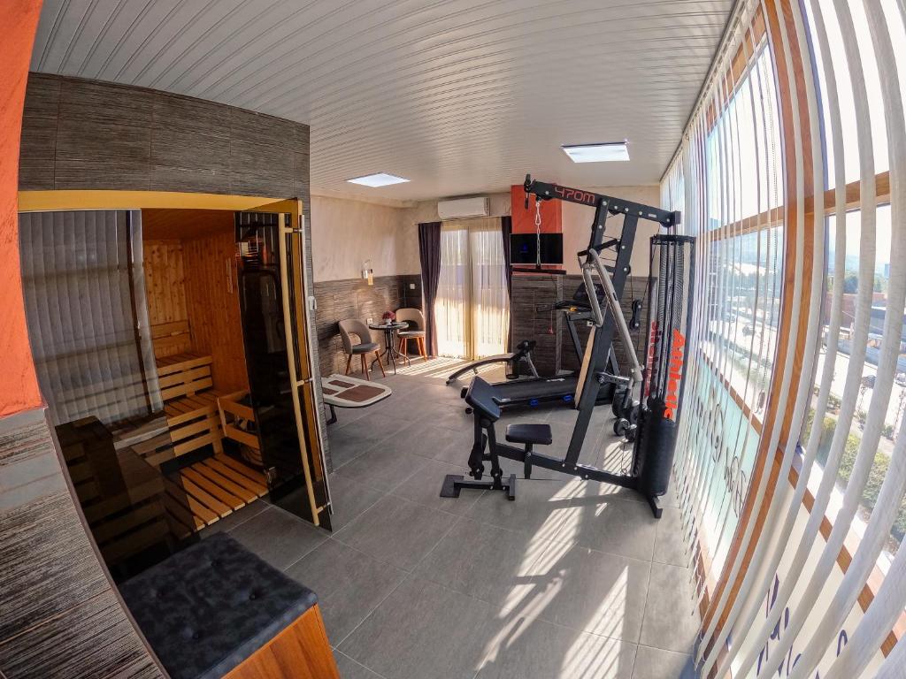 Fitness centrum a/nebo fitness zařízení v ubytování Hotel Story