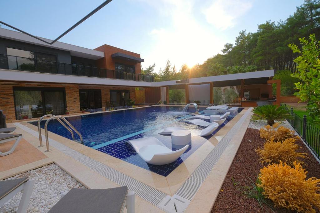 10 PERSON EXCLUSIVE VILLA in ANTALYA OLYMPOS - отзывы и видео