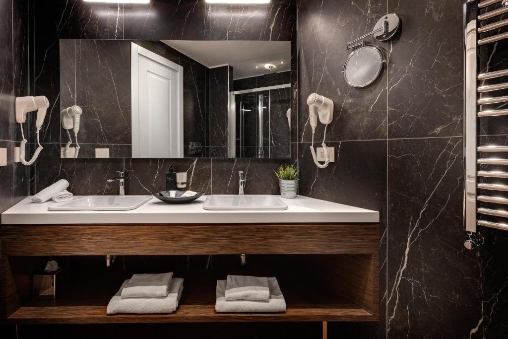 Rome Art Hotel - Gruppo Trevi Hotels - 四倍房间