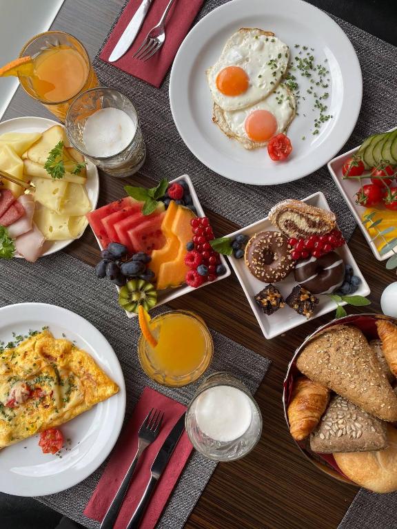 Eten bij of ergens in de buurt van het hotel

