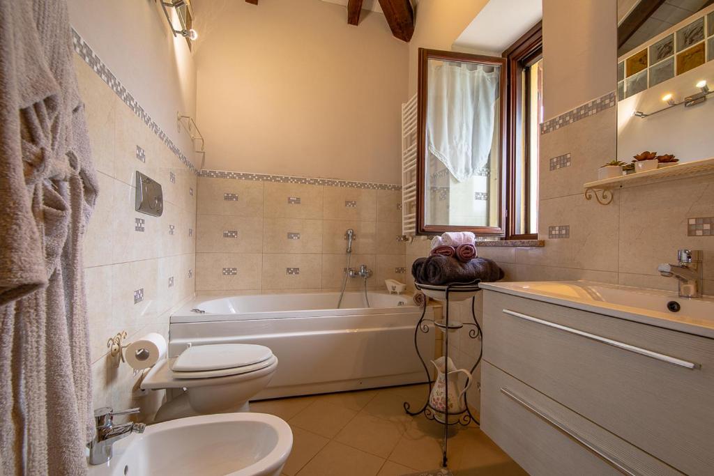 Koupelna v ubytování La Valle B&B