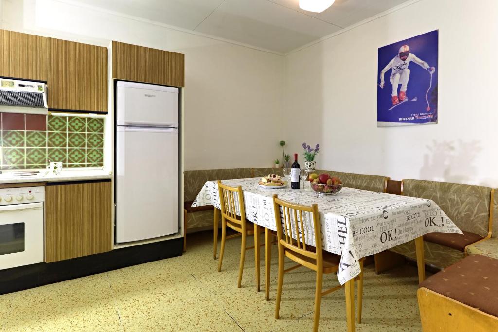 Kuchyň nebo kuchyňský kout v ubytování Chata na sjezdovce - Klepáčov