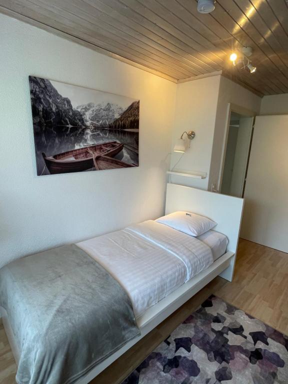 Postel nebo postele na pokoji v ubytování S&P Mountain View Apartment 2
