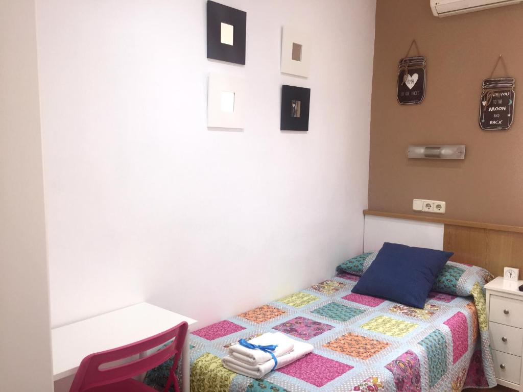 Alojamiento Jaén - Single Room With Shared Toilet