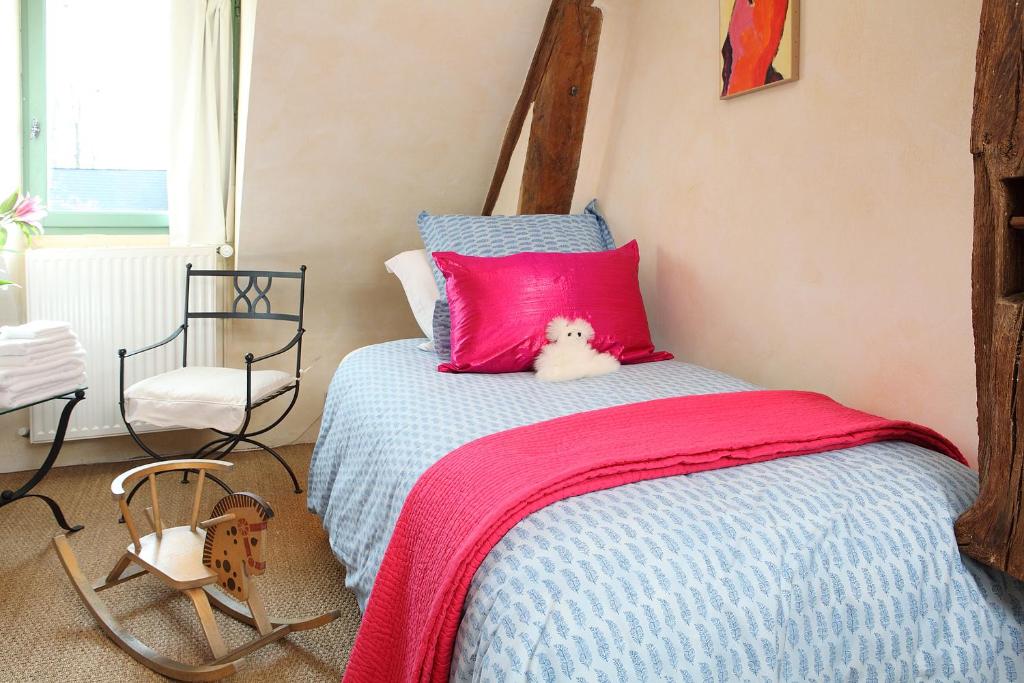 Une Maison, Un Jardin - Three-Bedroom House
