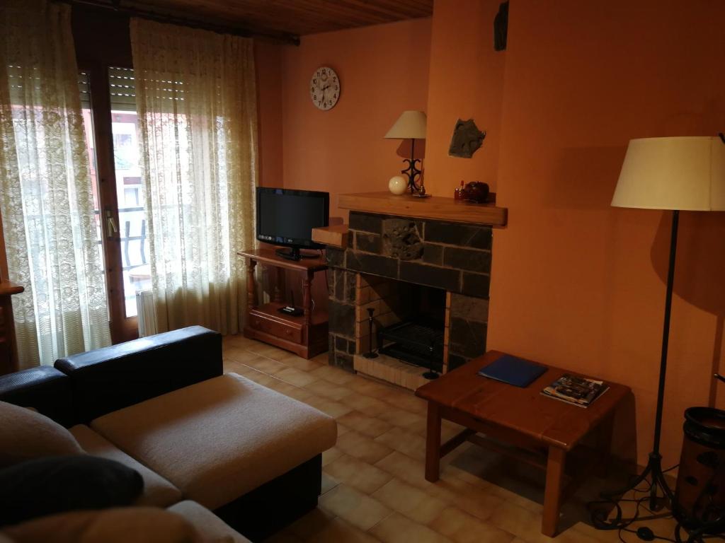 apartment nuria, Puigcerdà, Spain - Booking.com