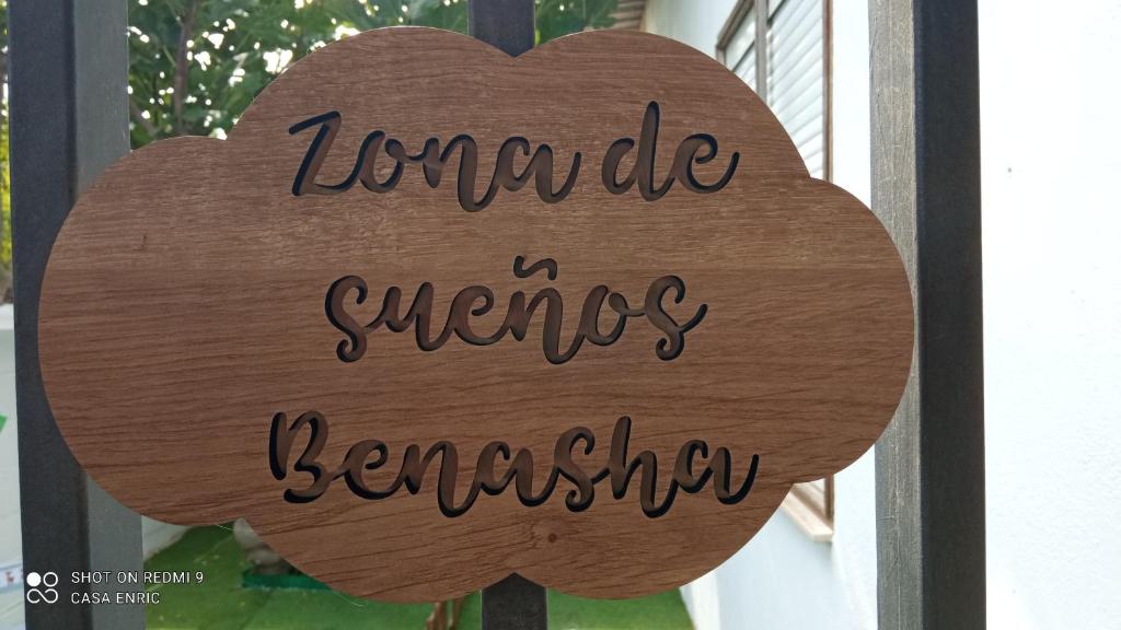 Certifikát, ocenenie alebo iný dokument vystavený v ubytovaní Casa de sueños Benasha con piscina, zona infantil y parking privado