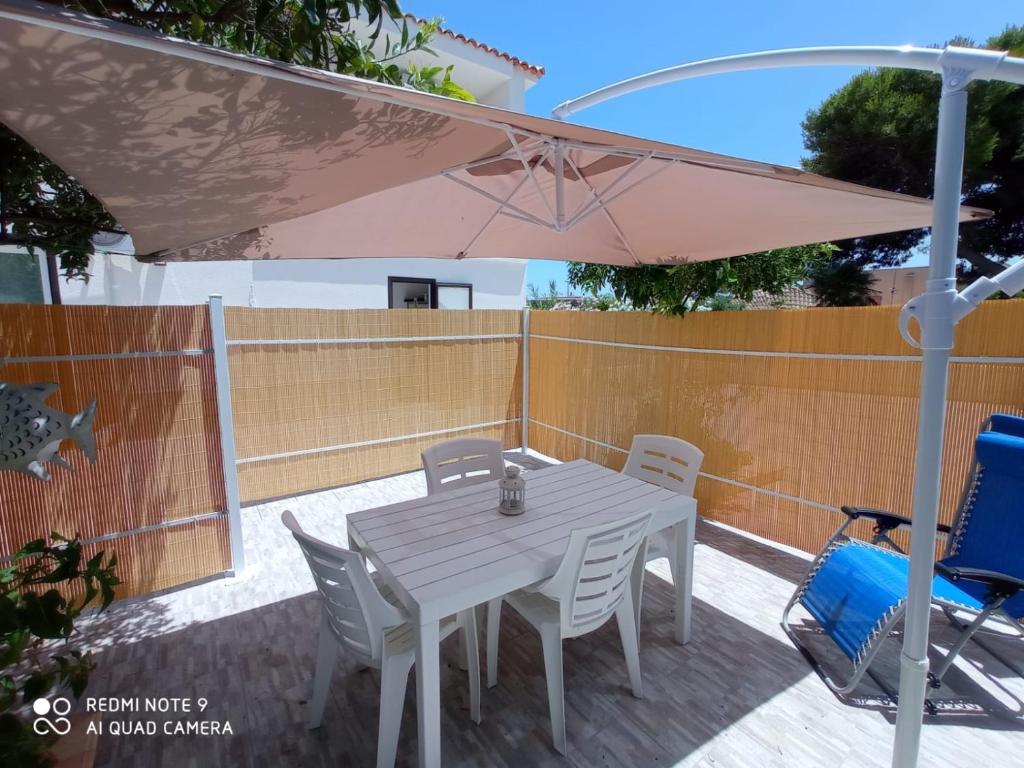 A balcony or terrace at Casa vacanze Almàsalo