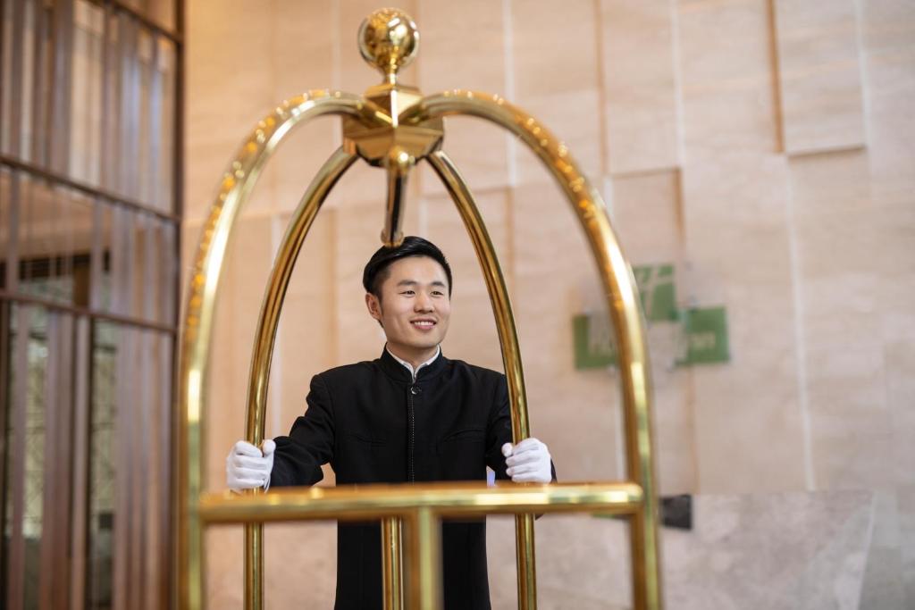 Členové personálu v ubytování Holiday Inn Express Langfang New Chaoyang by IHG