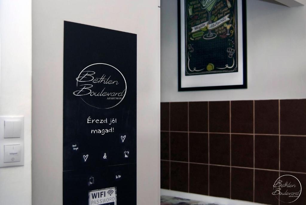 Certifikát, ocenenie alebo iný dokument vystavený v ubytovaní Bethlen Boulevard Apartman