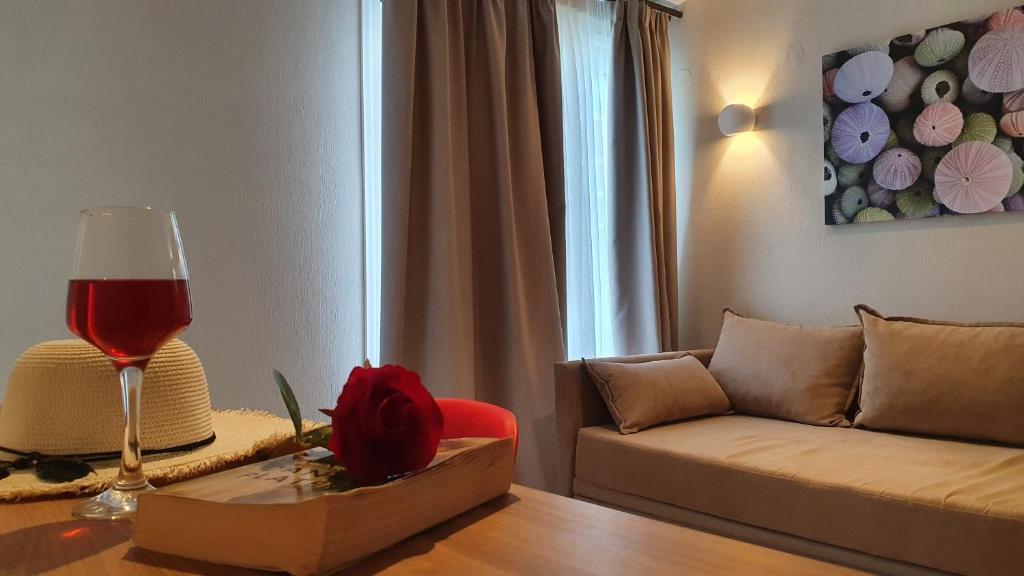 Astra Sarti Luxury Suites - 12