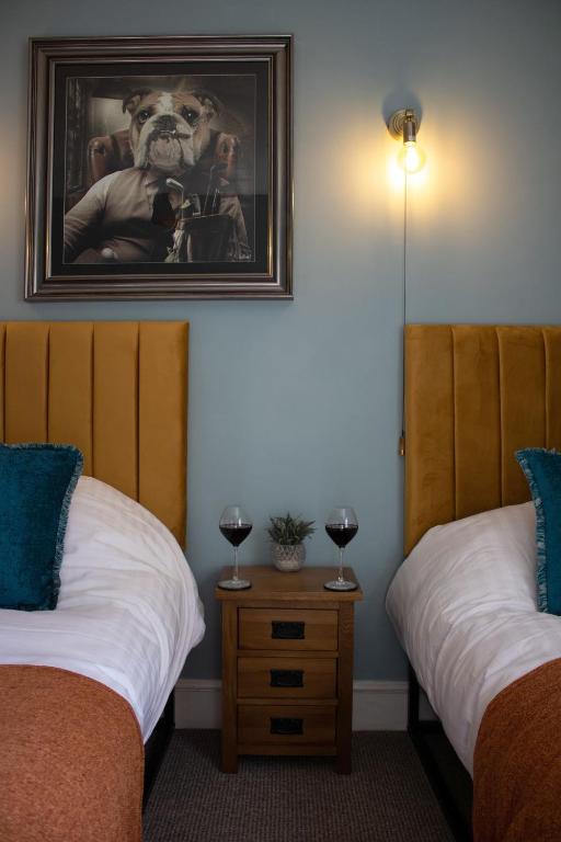 The Riverside Rooms - 
