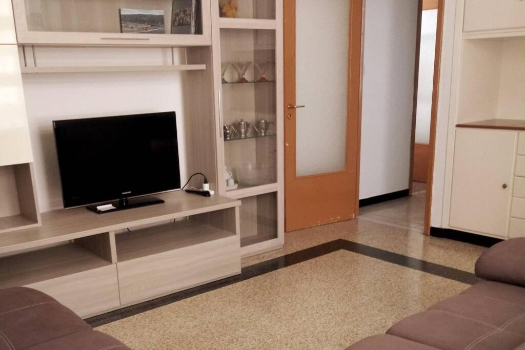 Televízia a/alebo spoločenská miestnosť v ubytovaní Casa Leyva