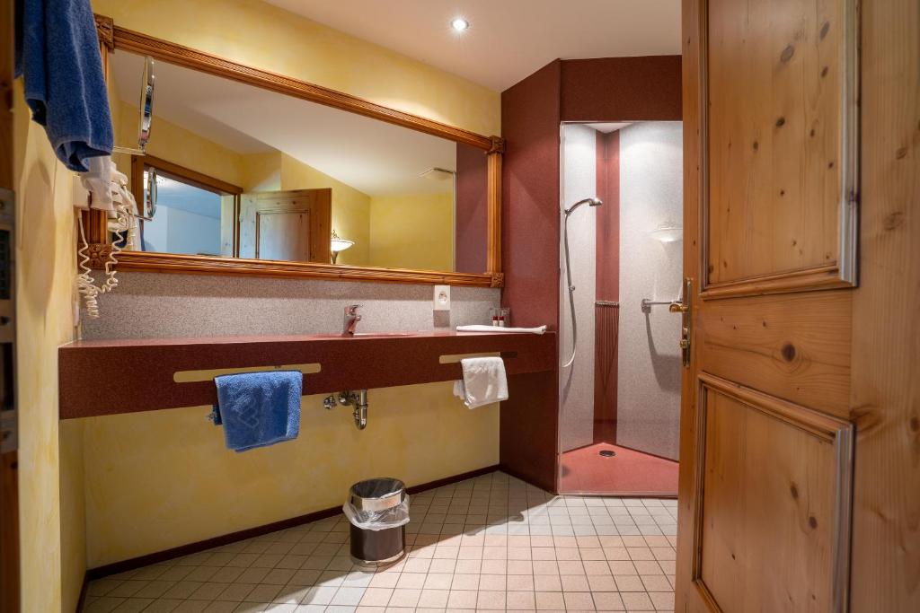 Koupelna v ubytování Posthotel Erlerwirt